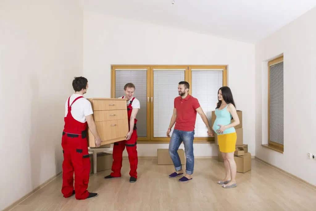 Should I Hire a Moving Company or Do It Myself?