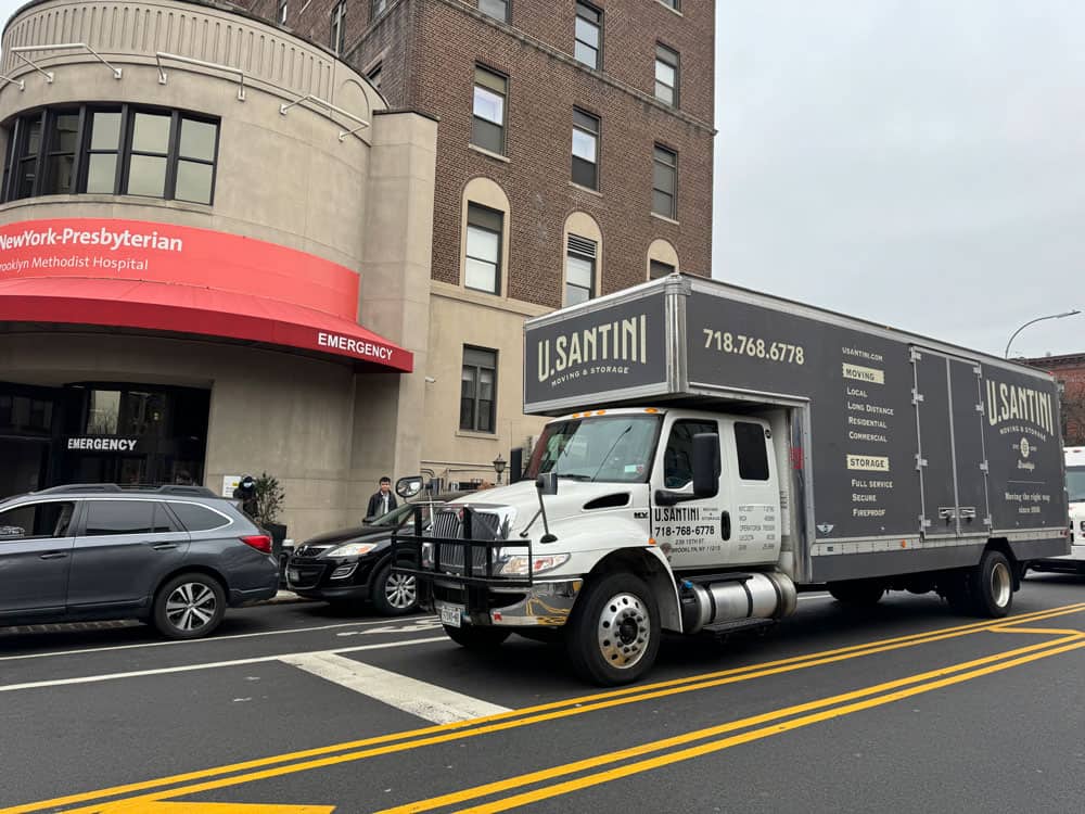 Brooklyn Apartment Lease Timelines: When to Book Movers and Why Timing Matters